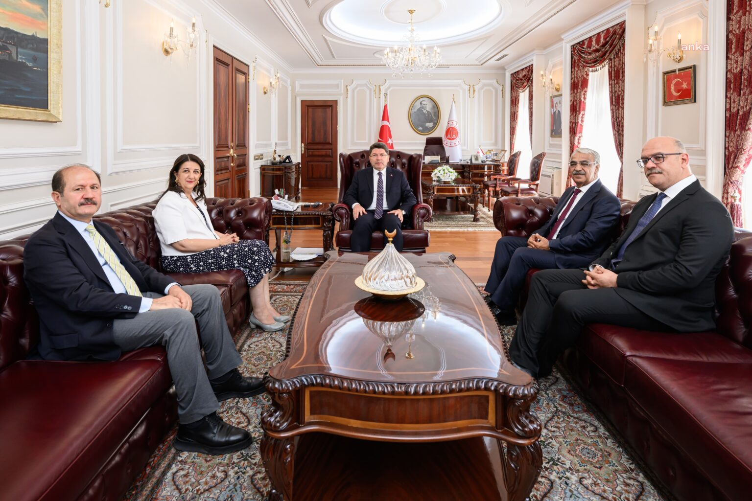 DEM Parti heyeti, Adalet Bakanı Yılmaz Tunç ile görüştü.
