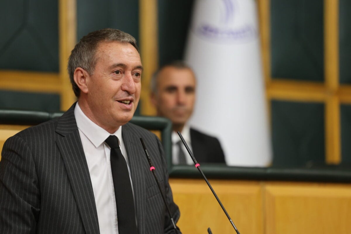 Tuncer Bakırhan Siirt'te konuştu: "Kayyum karası ortada duruyor"