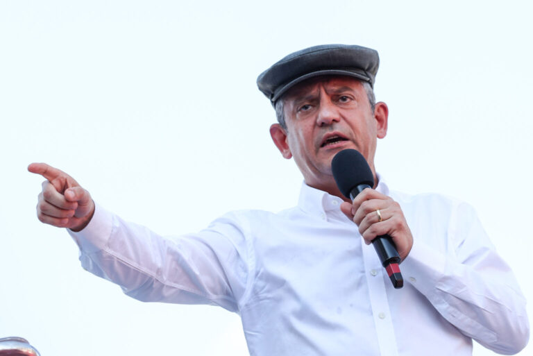 Özgür Özel: "Birbirinin kuyusunu kazan, tükenmiş AK Parti"