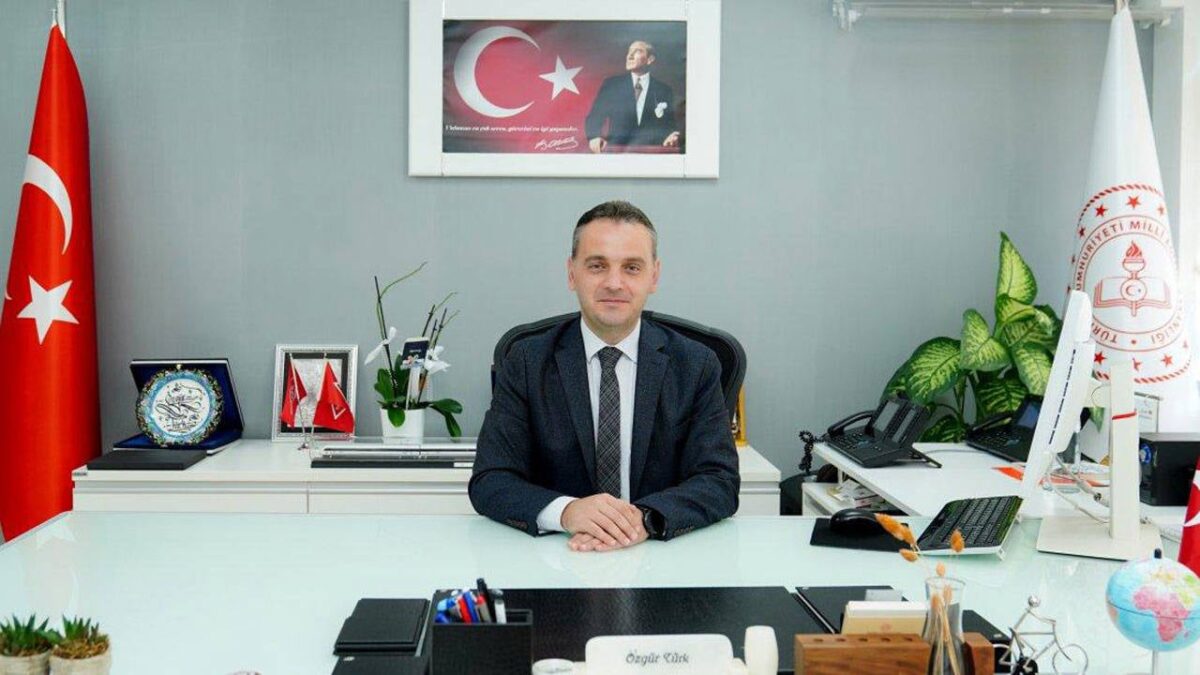 Özgür Türk