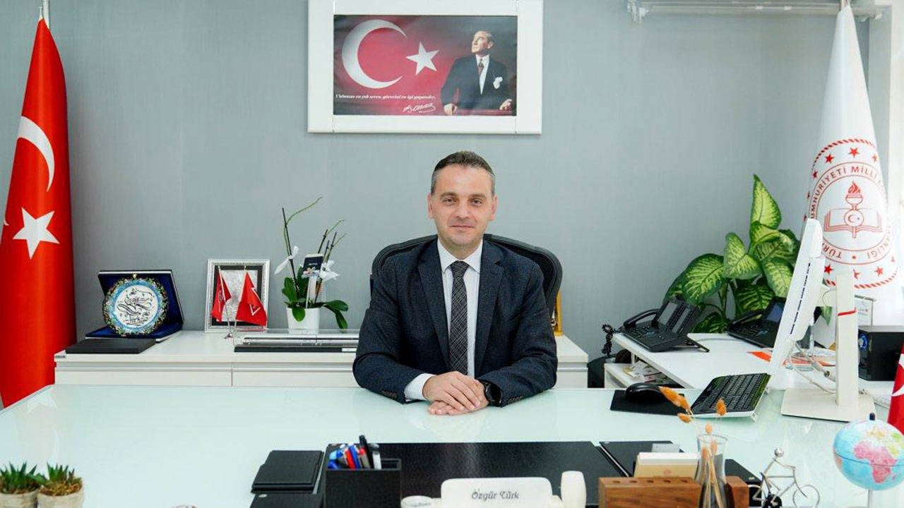 Özgür Türk