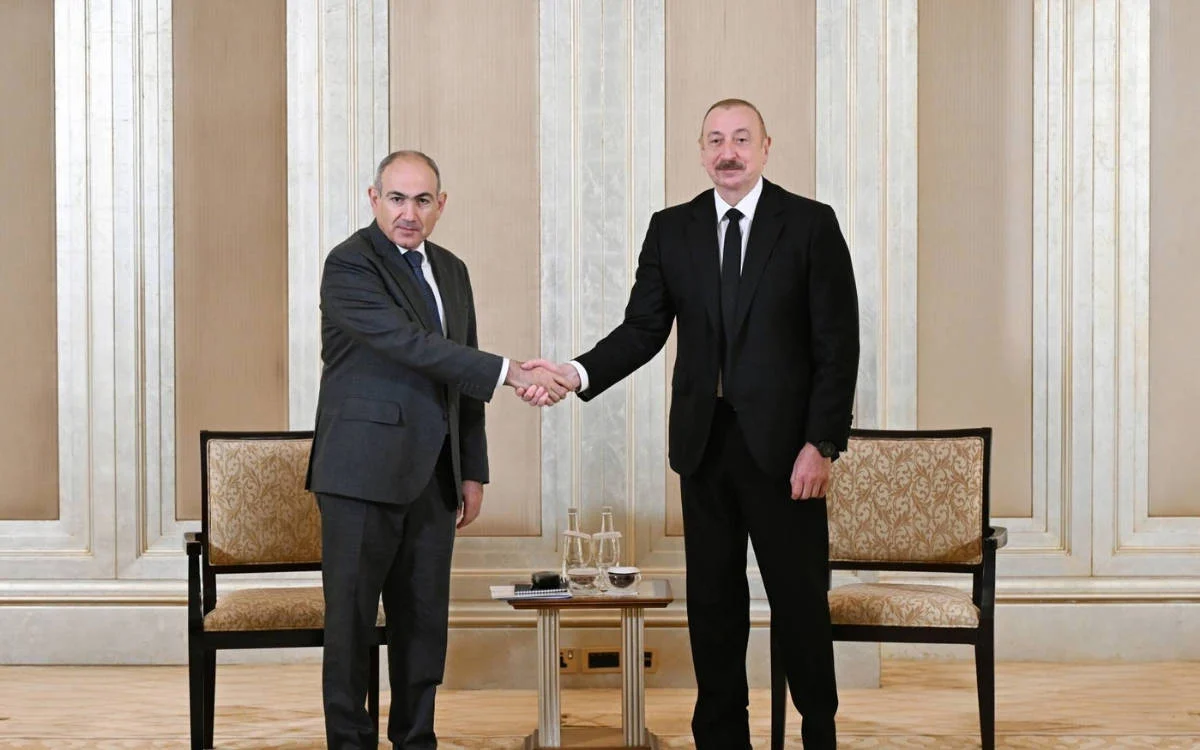 Paşinyan ve Aliyev