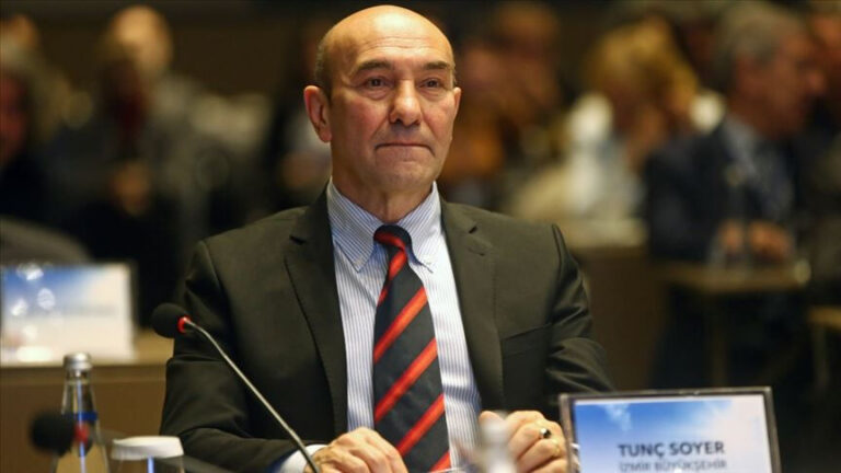 Tunç Soyer
