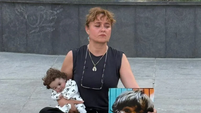 Yasemin Minguzzi oturma eylemini sonlandırdı