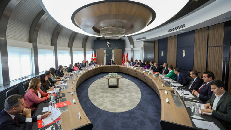 CHP'nin çözüm süreci komisyonuna önerileri MYK gündeminde