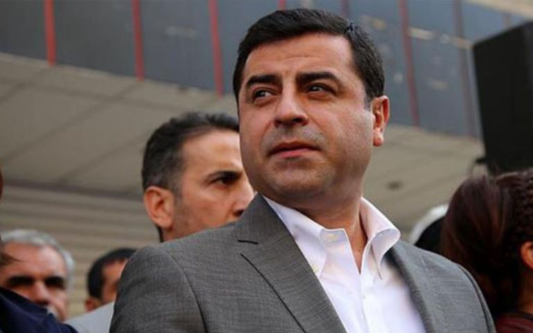 Cengiz Çandar cevapladı: Demirtaş silah yakma töreni hakkında ne düşünüyor?