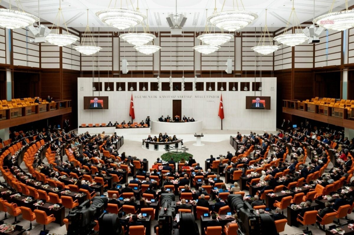 Sağlık alanına yönelik düzenlemeler içeren kanun teklifi kabul edildi: Tıbbi kenevir eczanelerde satılabilecek