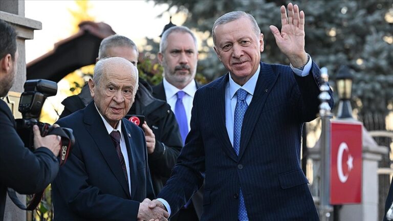 Ali Bayramoğlu anlattı: Erdoğan ile Bahçeli nerelerde birleşip nerelerde ayrışıyor?