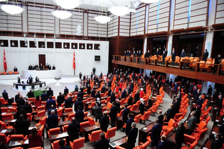 Ahmet Şık yanıtladı: TBMM komisyonu neyi, nasıl yapabilir?
