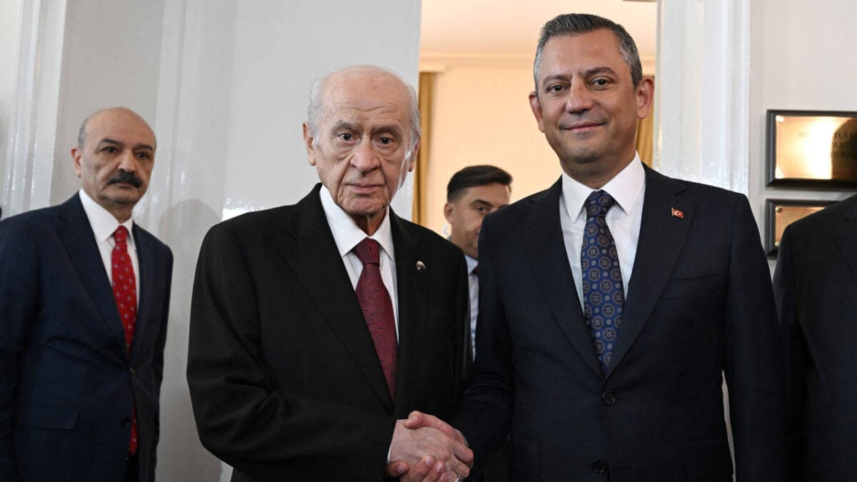 CHP-MHP flörtü | Ruşen Çakır yorumluyor