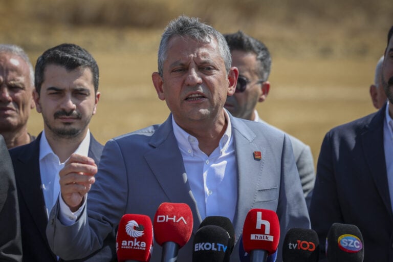 Özgür Özel Özlem Çerçioğlu'nun AKP'ye katılacağını duyurdu