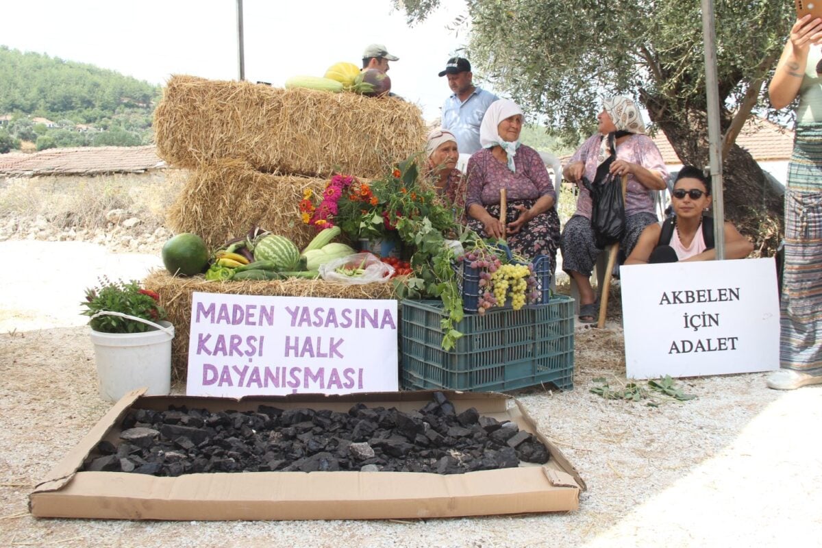 Los habitantes de İkizköy se manifestaron contra la ley minera: