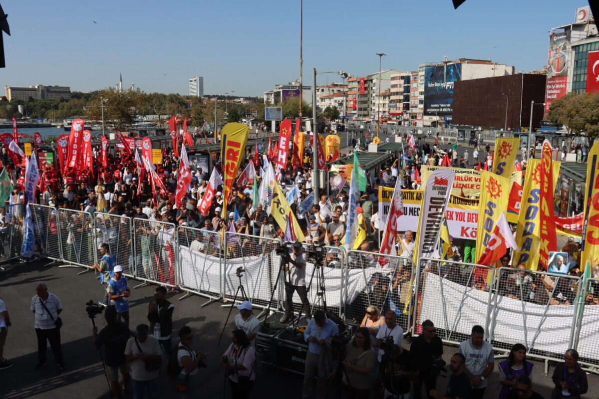 1 Eylül Dünya Barış Günü'nde Öcalan'ın mektubu okundu