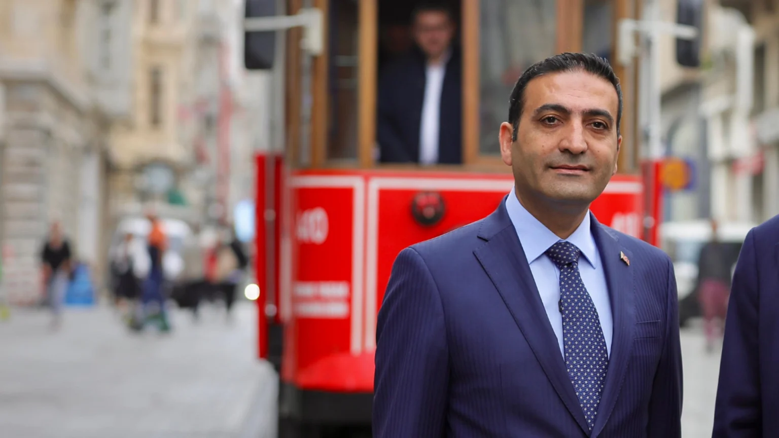 Istanbul district mayor detained in probe targeting the opposition_2