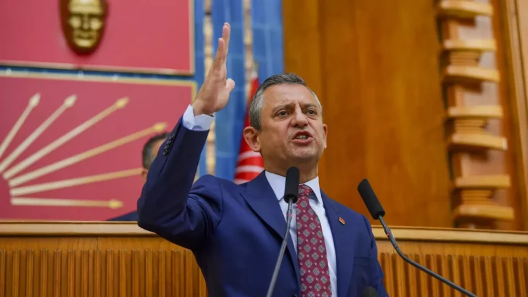 Özgür Özel