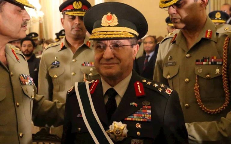 Selçuk Bayraktaroğlu