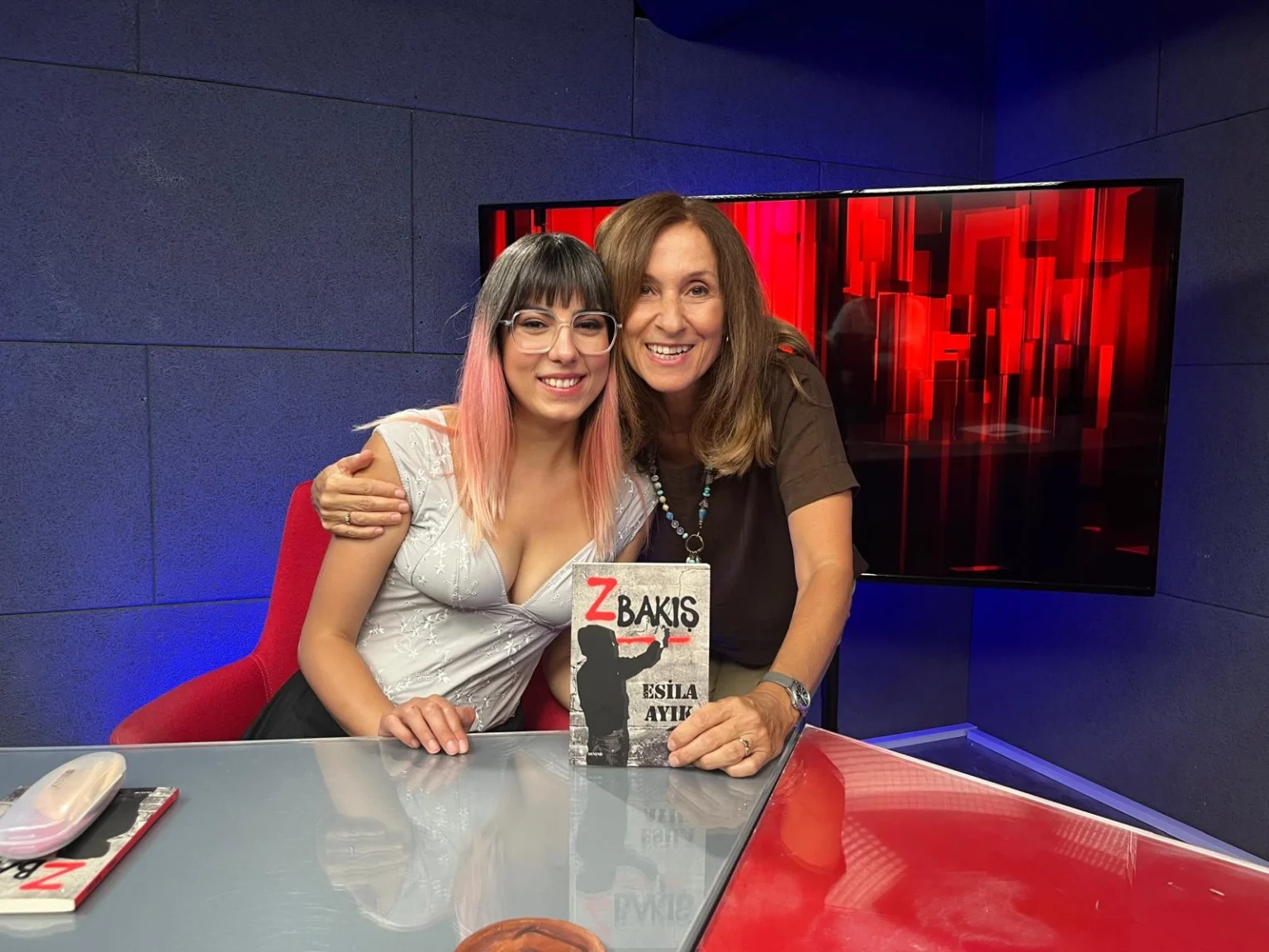 Müge İplikçi ile Zeytin Dalı Esila Ayık Z Bakış'ı anlattı - Medyascope...