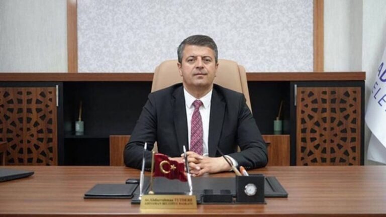 Bir ay sonra göreve iade edilen CHP'li Adıyaman Belediye Başkanı Abdurrahman Tutdere ile söyleşi