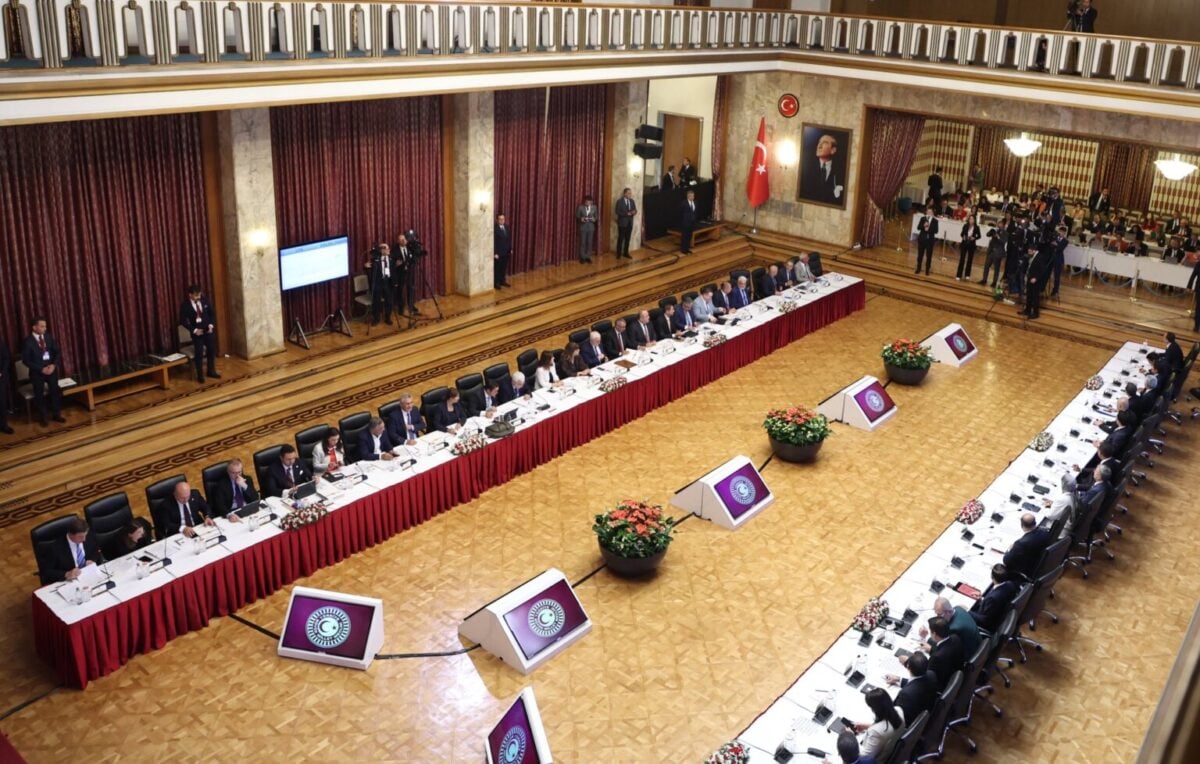La comisión escuchará a las familias de los mártires y veteranos en su cuarta reunión.