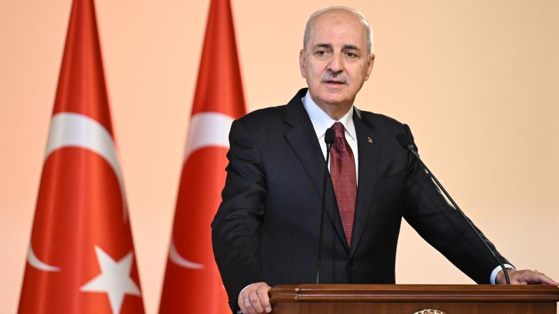 Meclis Başkanı Kurtulmuş: "Meselemiz anayasa yazmak değil"