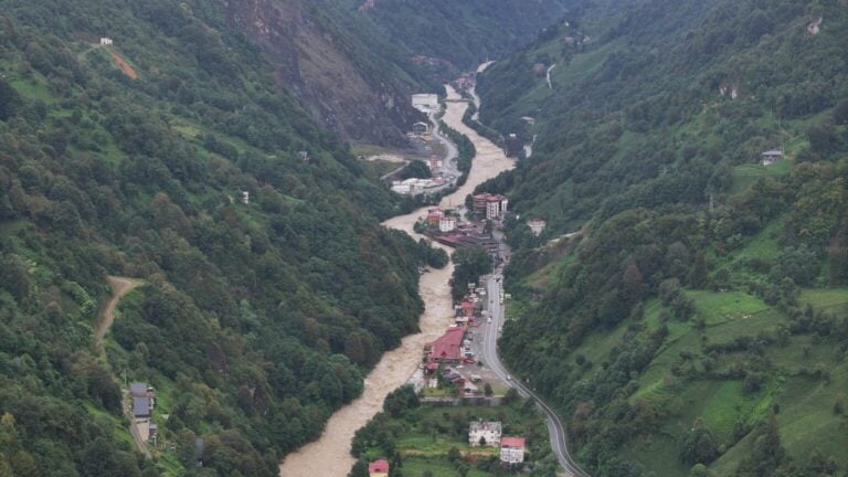 Rize ve Artvin'de sel felaketi