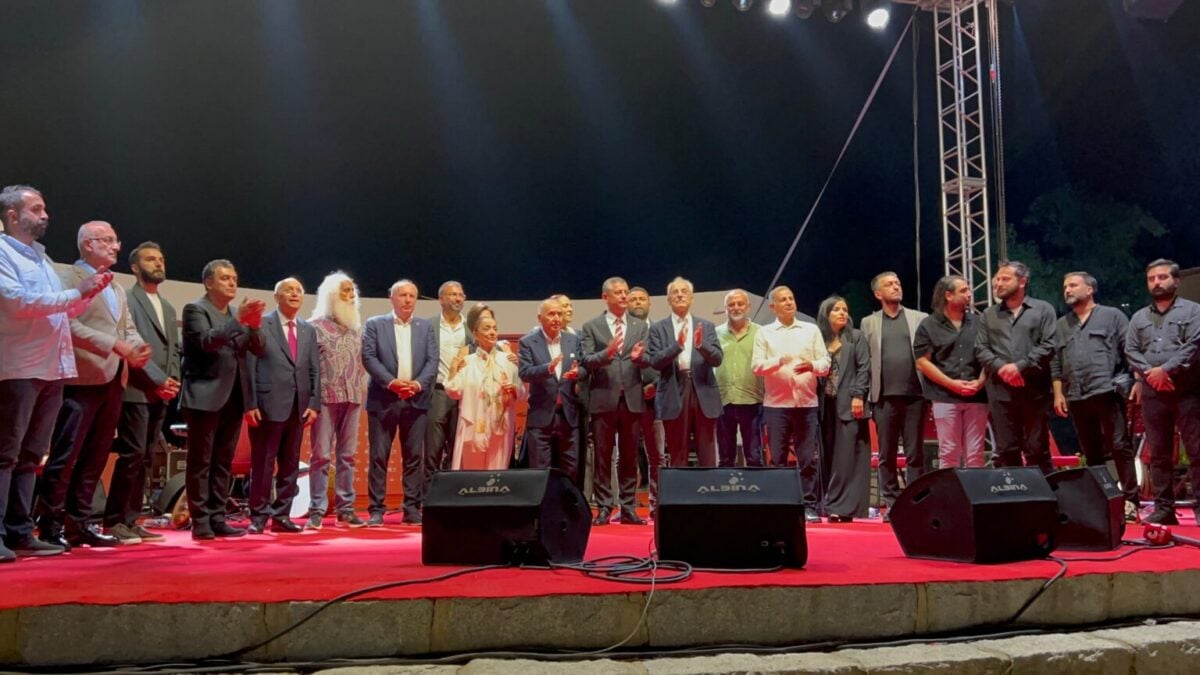 Özgür Özel invited everyone to the CHP Istanbul Provincial Headquarters