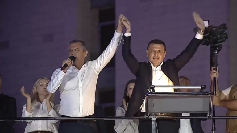 Özgür Çelik Özgür Özel