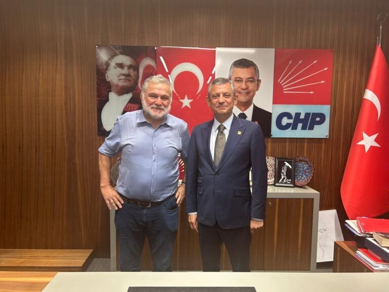Özgür Özel ve Ruşen Çakır