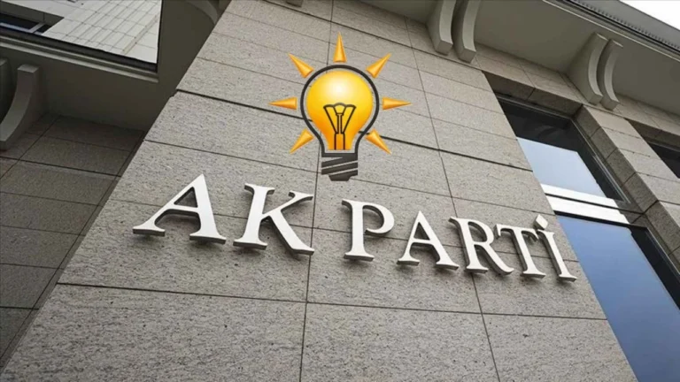 AKP'de 8 il başkanı istifa etti: Performans mı, "temizlik" mi?