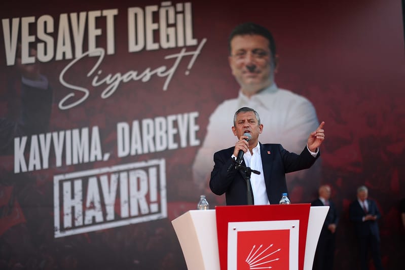 CHP'nin Ankara mitingi | Özgür Özel: "AK Parti’nin tek umudu yargı kolları başkanı Akın Gürlek’tir"