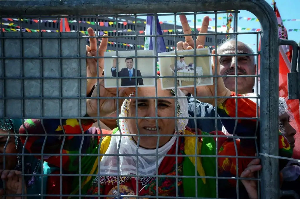 Mesut Azizoğlu değerlendirdi: "Kürt sorununun çözümü için zihniyet değişimi şart"