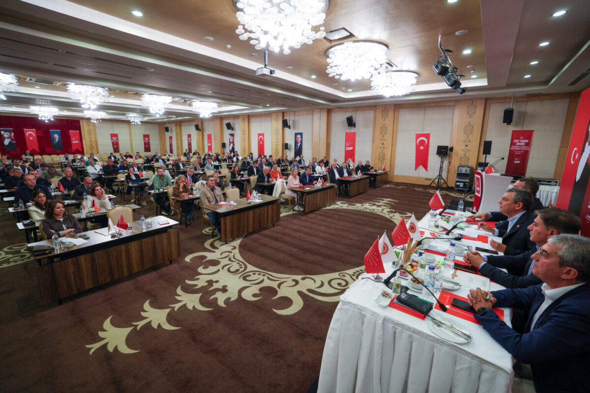 CHP’nin milletvekili kampının perde arkası: Neler oldu?