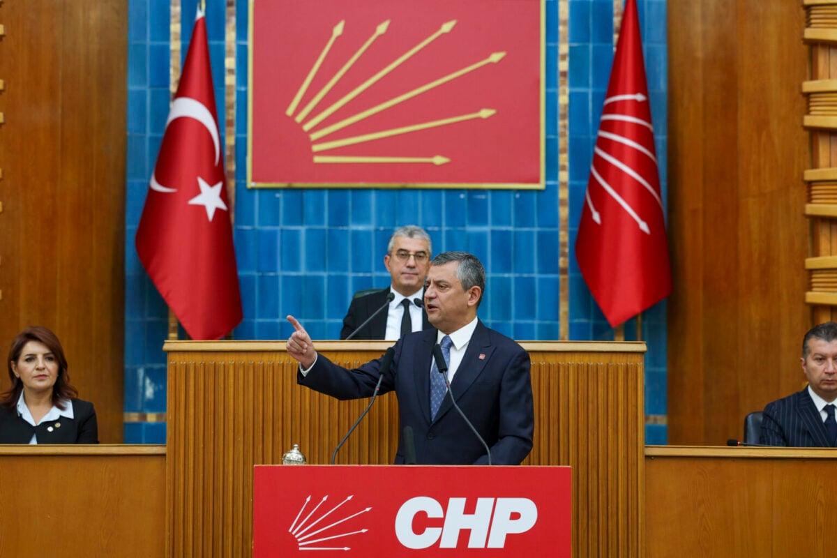Özel Devlet Bahçeli'ye seslendi: "CHP ayaktadır"