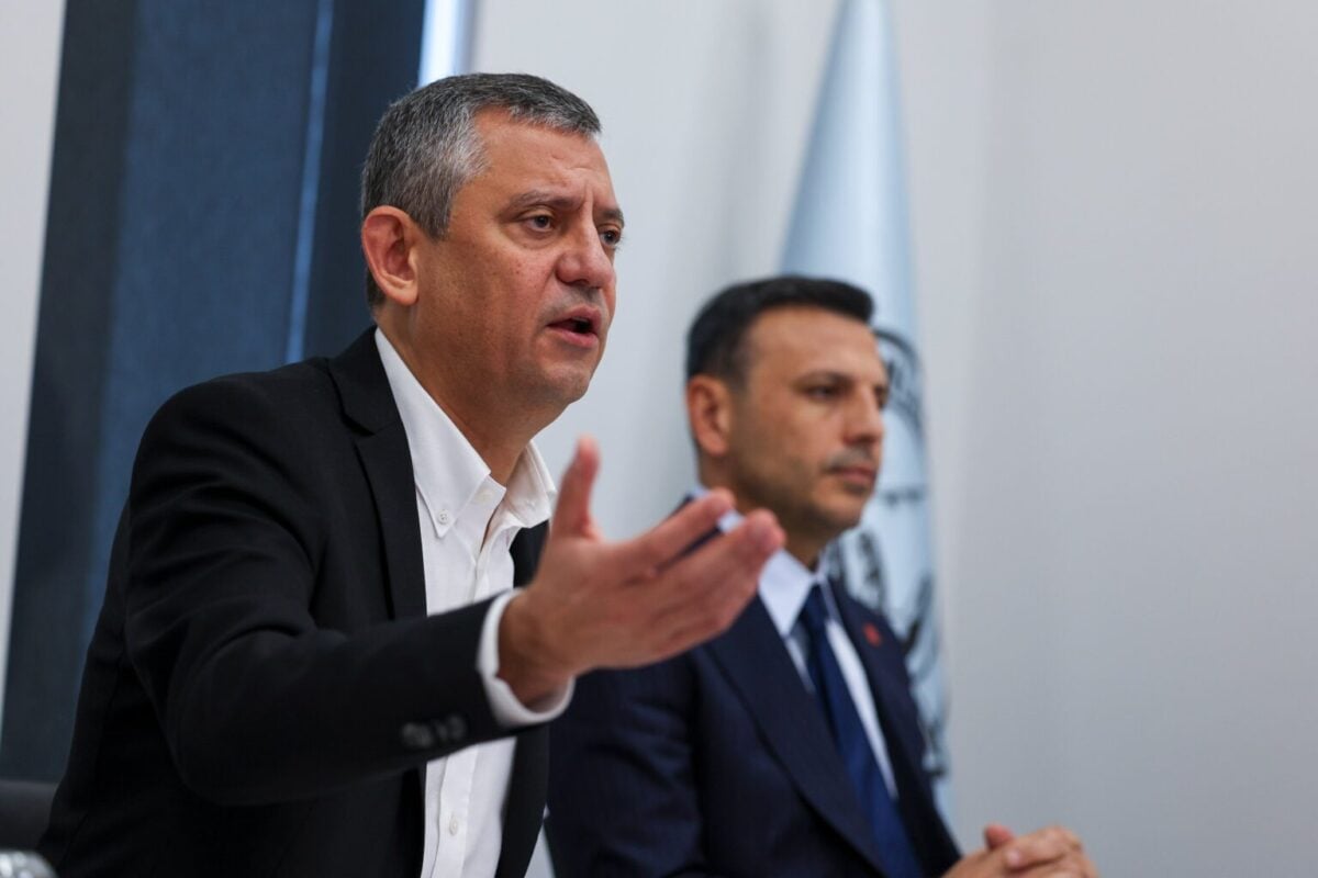 Özgür Özel sanatçıları savundu: "Torba var, torbacı yok"