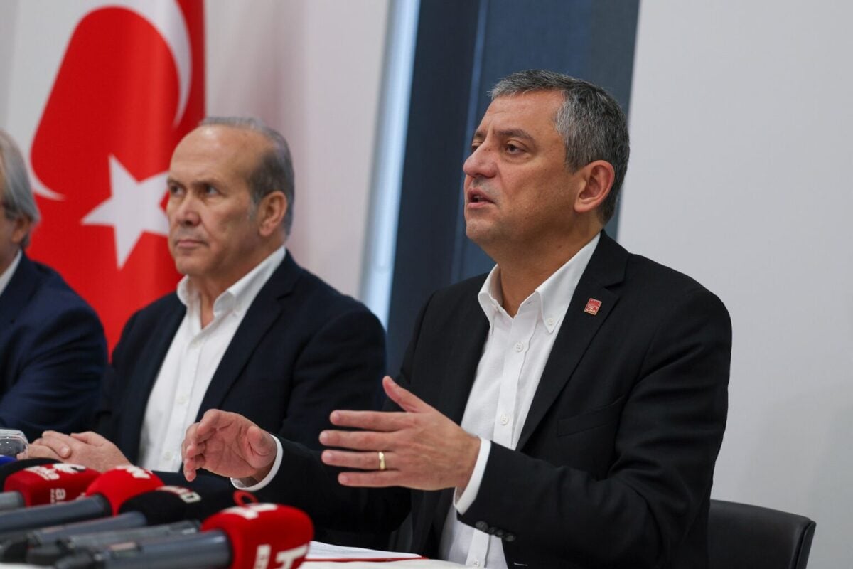 Özgür Özel sanatçıları savundu: "Torba var, torbacı yok"