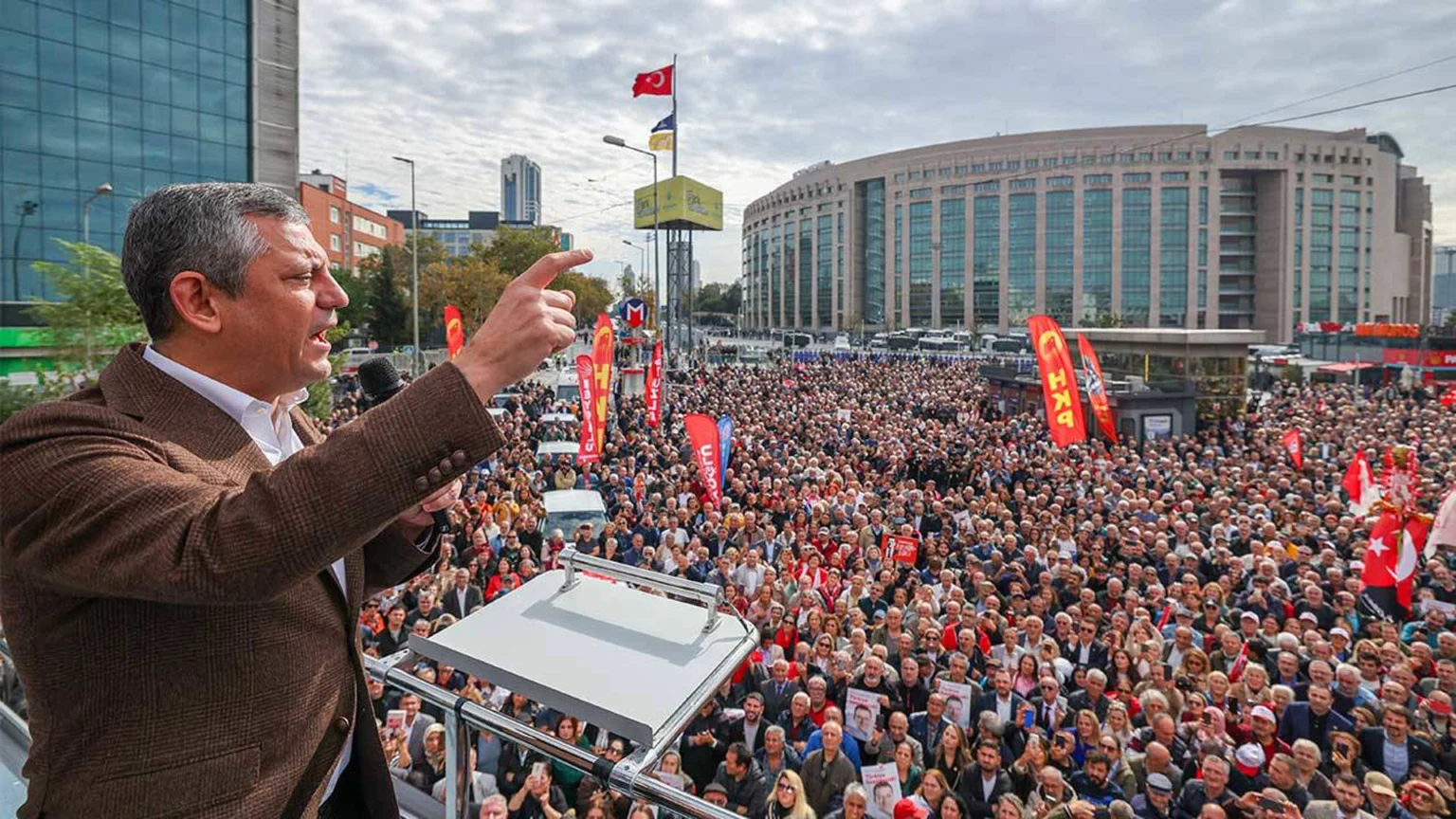 Imprisoned Istanbul Mayor charged with espionage in new case_3