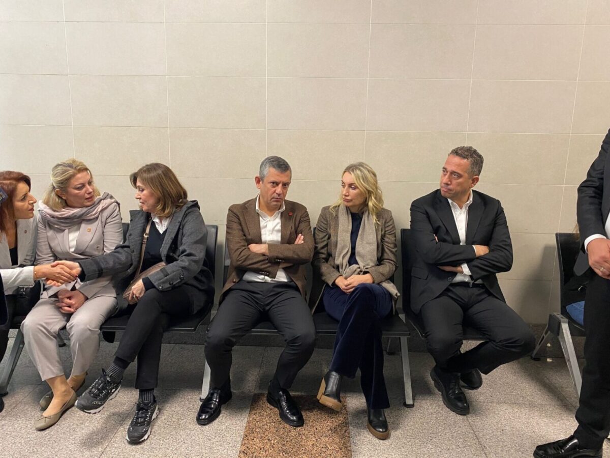 İmamoğlu adliyede ifade veriyor - canlı oku