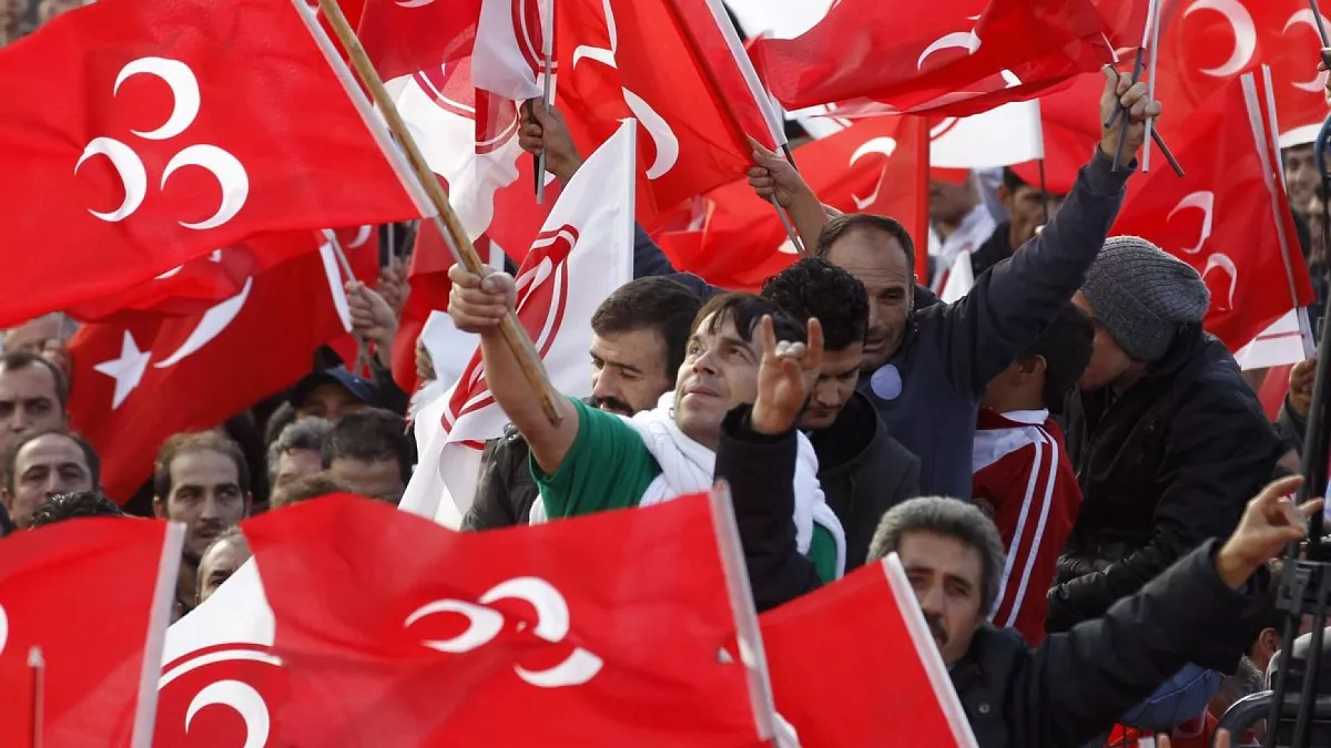 Azmi Karamahmutoğlu ile söyleşi: Ülkücülerin terörsüz Türkiye süreci ile sınavı