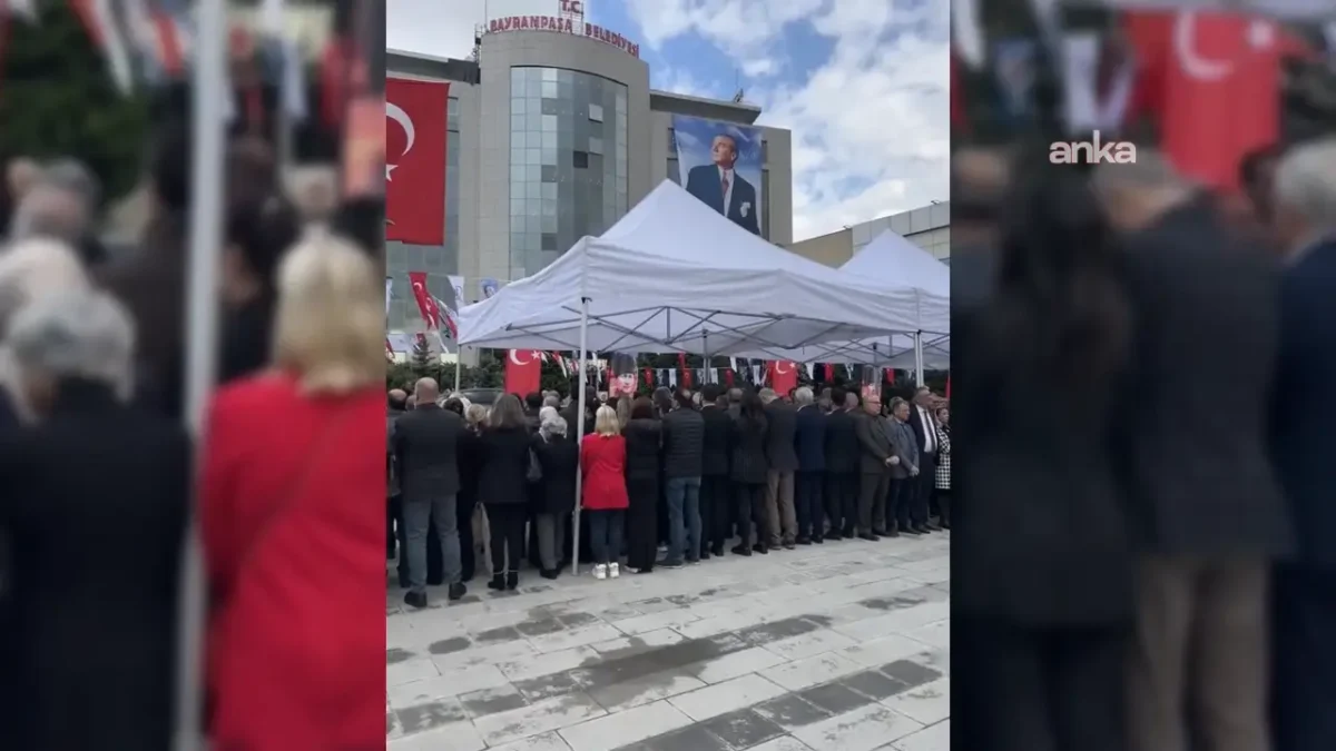 Bayrampaşa'da AKP'li başkanvekili törende protesto edildi: Vatandaş ve CHP'liler sırtını döndü