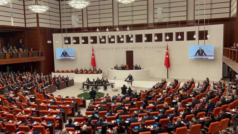 Erdoğan Meclis açılışında konuştu: "Türkiye’de tek bir meşruiyet kaynağı milletimizin tertemiz iradesi"