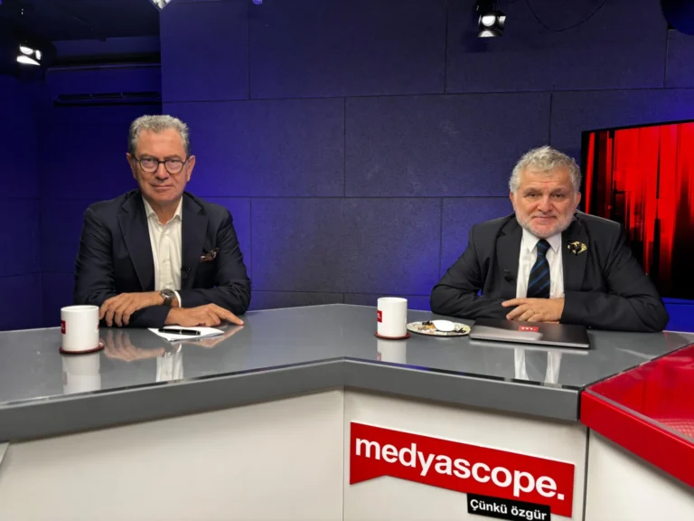 Ruşen Çakır ve Kadri Gürsel ile Hafta Başı (53): Trump’ın Gazze planı | Mafya Hesaplaşmaları | Siyasete fotoğraf gölgesi 