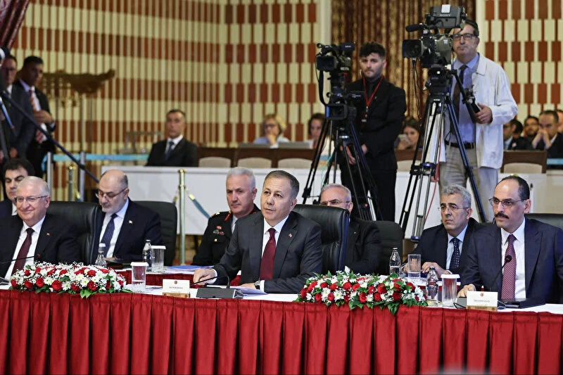 Murat Emir ile söyleşi: "En çok iktidar komisyondan çıkmamızı istiyor"