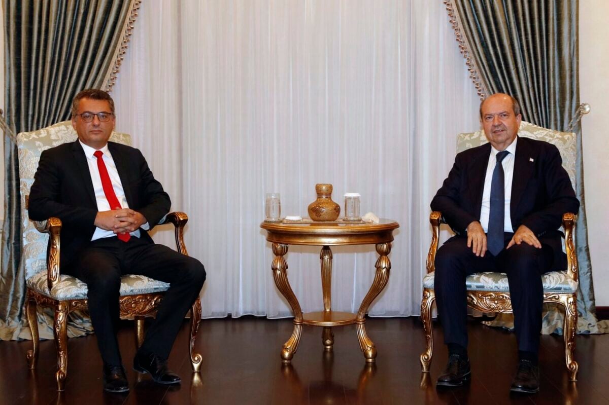 Tufan Erhürman ve Ersin Tatar.