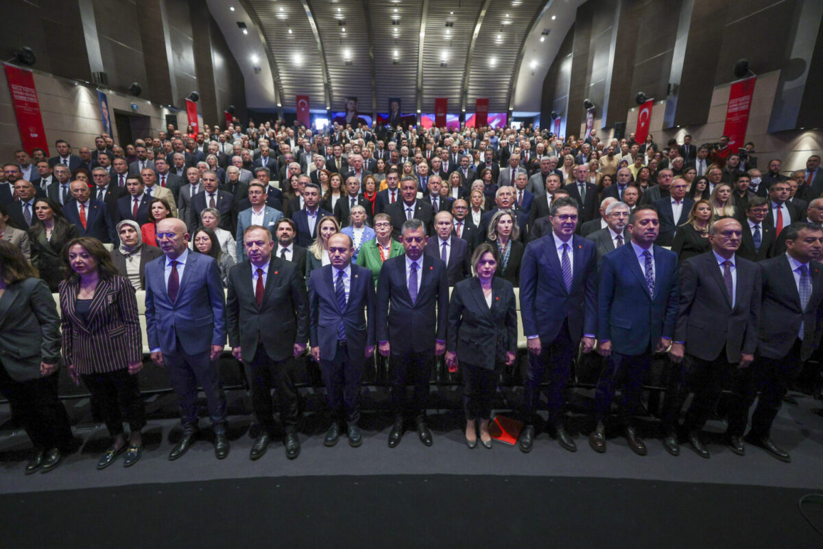 Özgür Özel A takımını belirledi: MYK’da yedi yeni isim