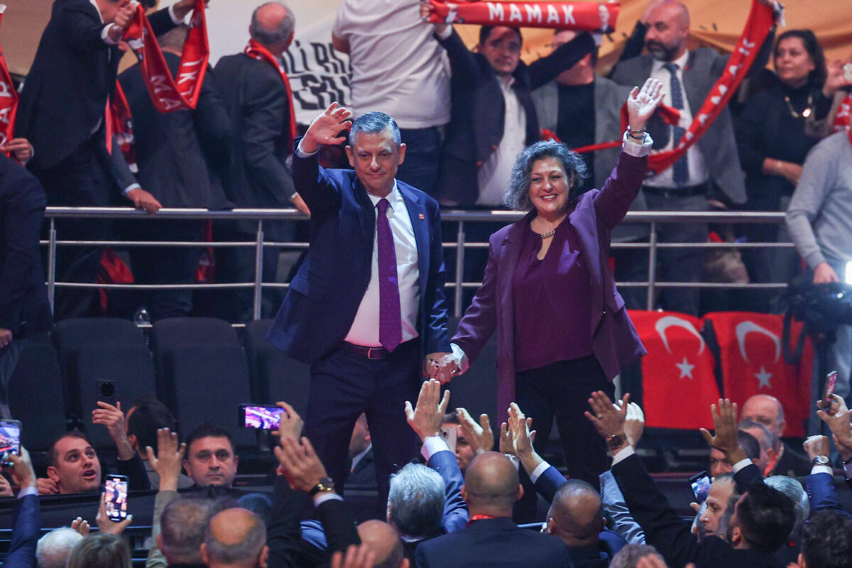 Özgür Özel Kılıçdaroğlu’na kurultayda yanıt verdi: “Müesses nizama işbirlikçi olanlara yer yok, CHP arınacaksa bu anlayıştan arınacak”