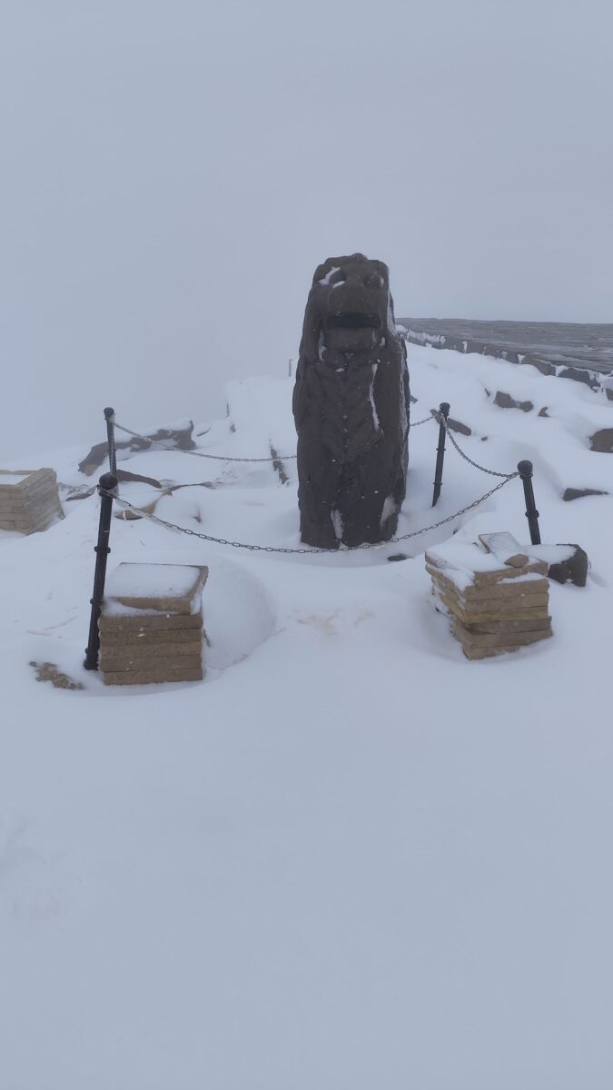 Nemrut Dağı'nda ilk kar yağdı, heykeller beyaza büründü