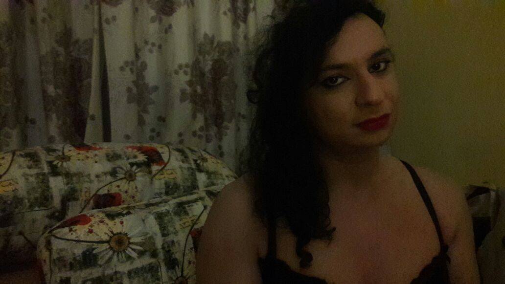 Trans aktivist Janset Kalan'a 25 Kasım'da "müstehcenlik" suçundan ceza verildi