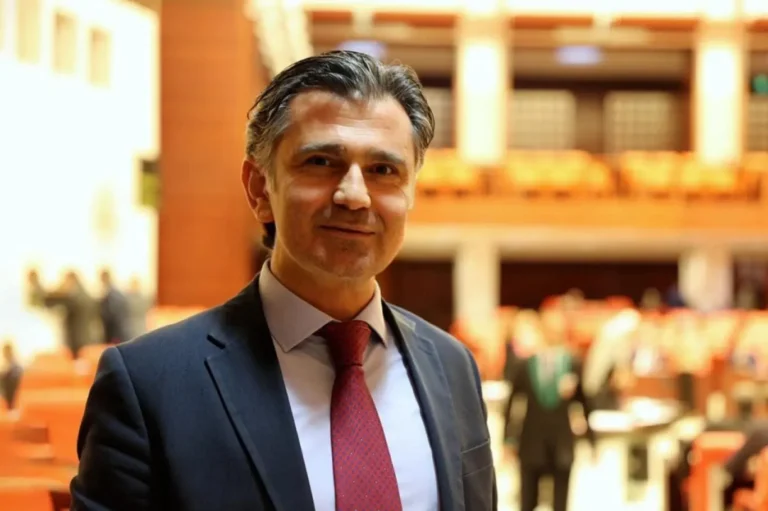Ziya Pir