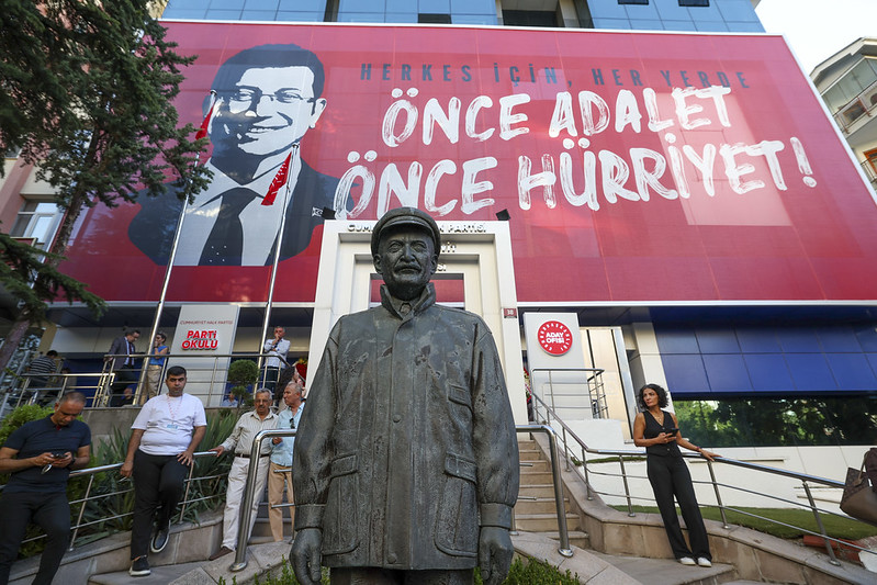 CHP’nin gölge kabinesi CAO Yürütme Kurulu oldu: Özgür Özel’e bağlı şemada kimler görev aldı?