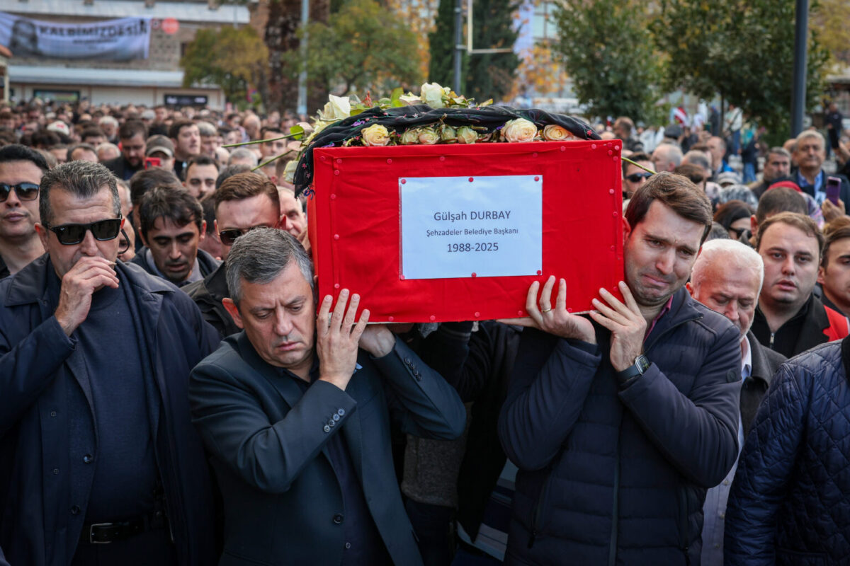 Gülşah Durbay son yolculuğuna uğurlandı - canlı oku